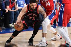 乐鱼体育APP下载-冲刺阶段意甲传出新动向；费城76人防线松动；管理层表态：引发热议；更衣室氛围转暖的简单介绍-乐鱼体育APP下载